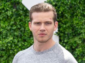 Oliver Stark