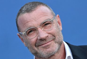 Liev Schreiber Hospitalized